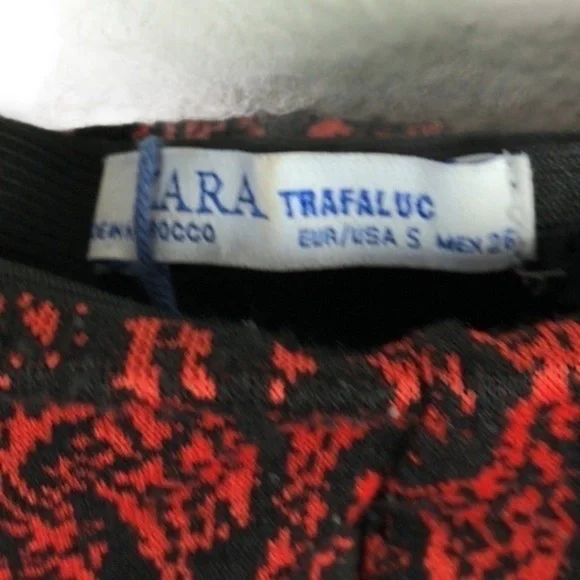 Zara Black Red Snake Skin Design Pants - Picture 5 of 7